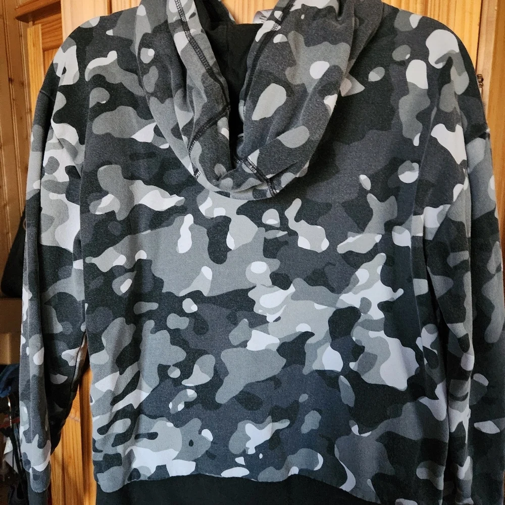 Boys Adidas Camouflage Hoodie - Picture 9 of 9